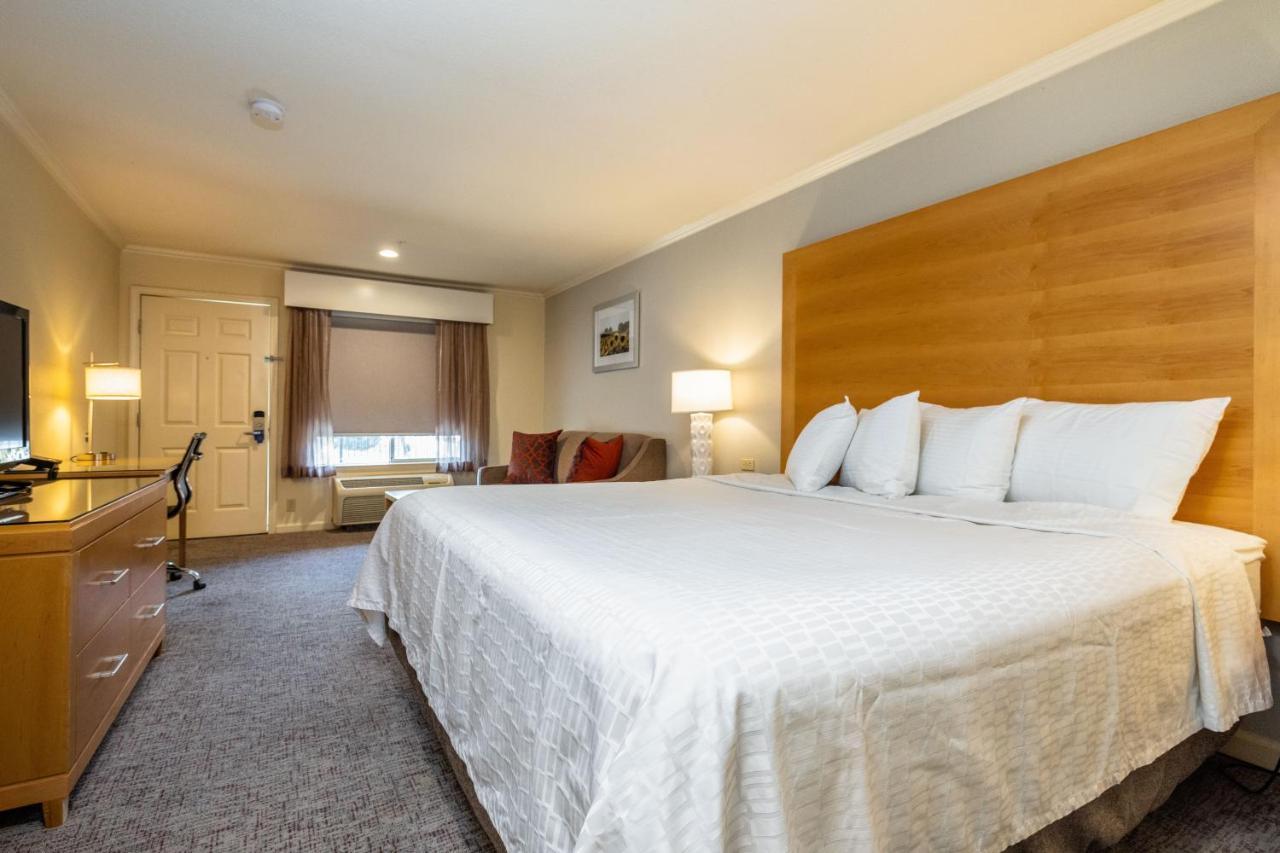Best Western Plus Dixon Davis Buitenkant foto