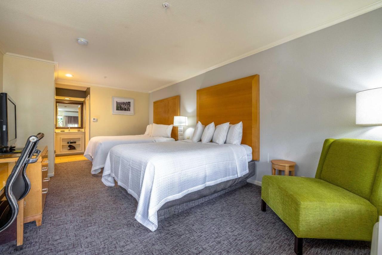 Best Western Plus Dixon Davis Buitenkant foto