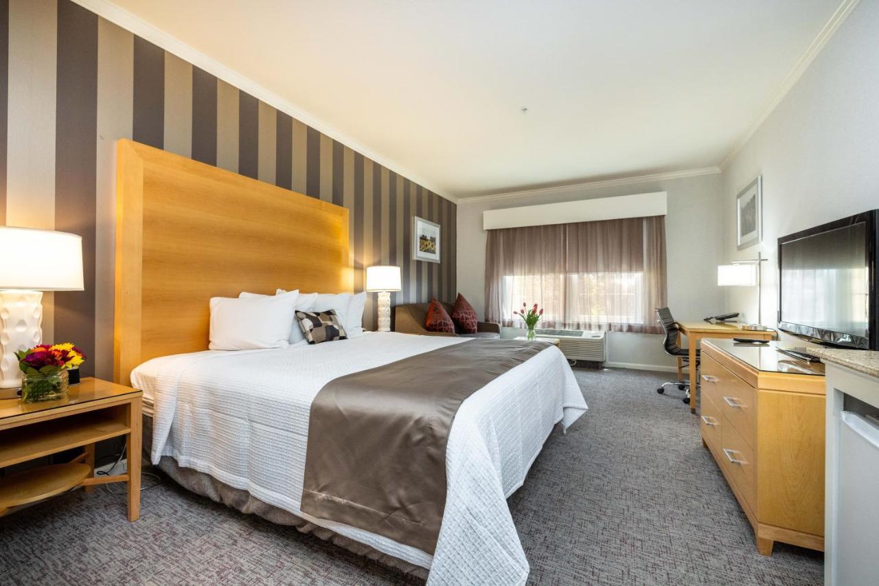 Best Western Plus Dixon Davis Buitenkant foto